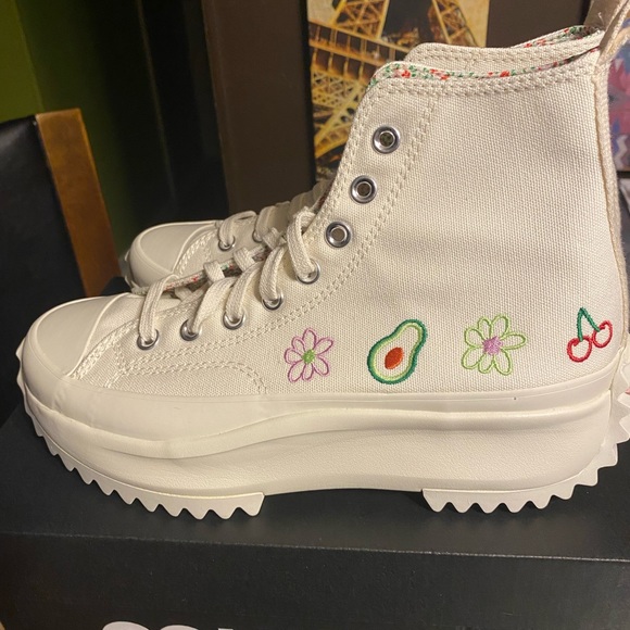 NWT Converse Run Star Hike High Top Sneakers - Picture 2 of 9